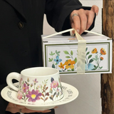 Conjunto de Pires e Caneca de Cerâmica