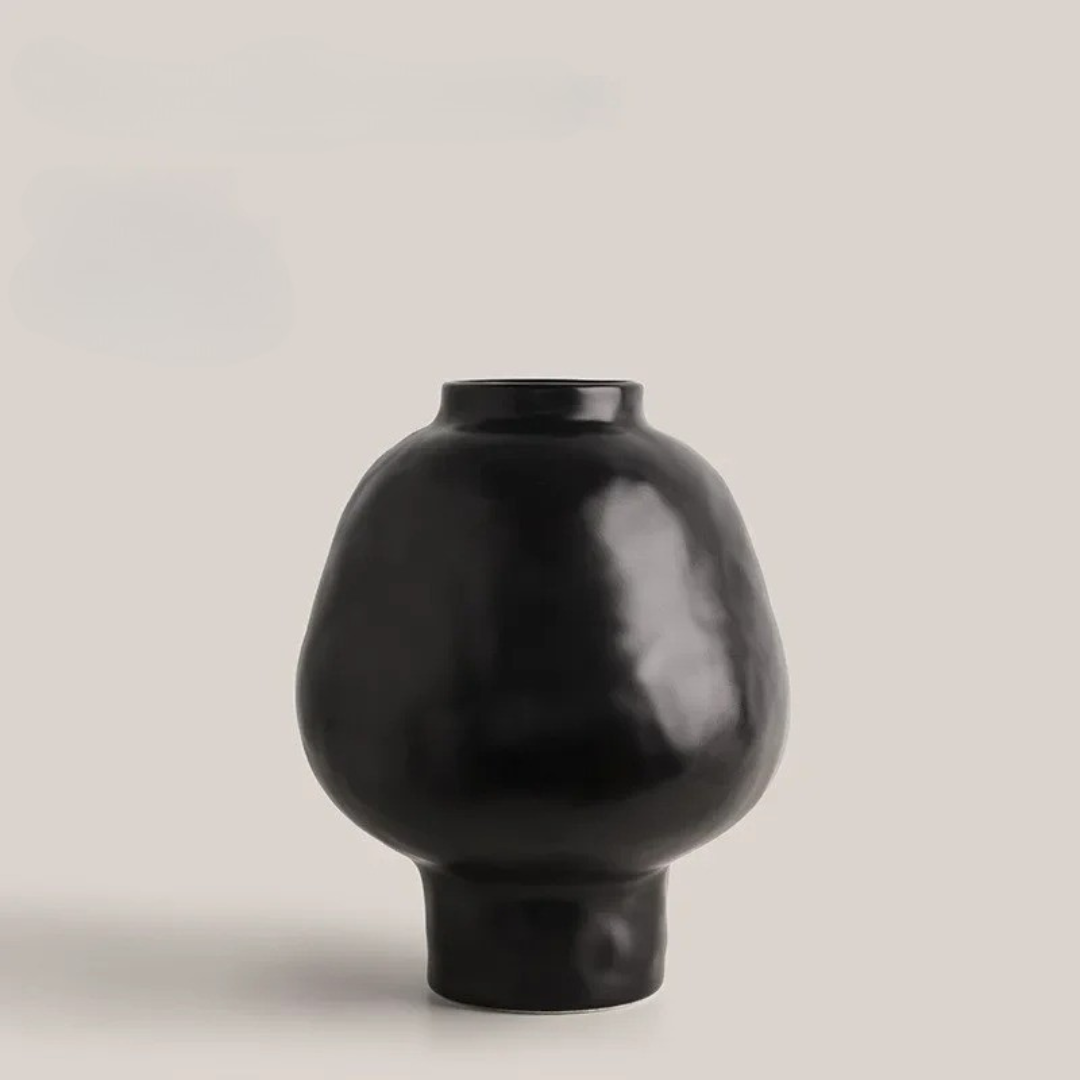 Vaso de Cerâmica com Padrão de Martelo