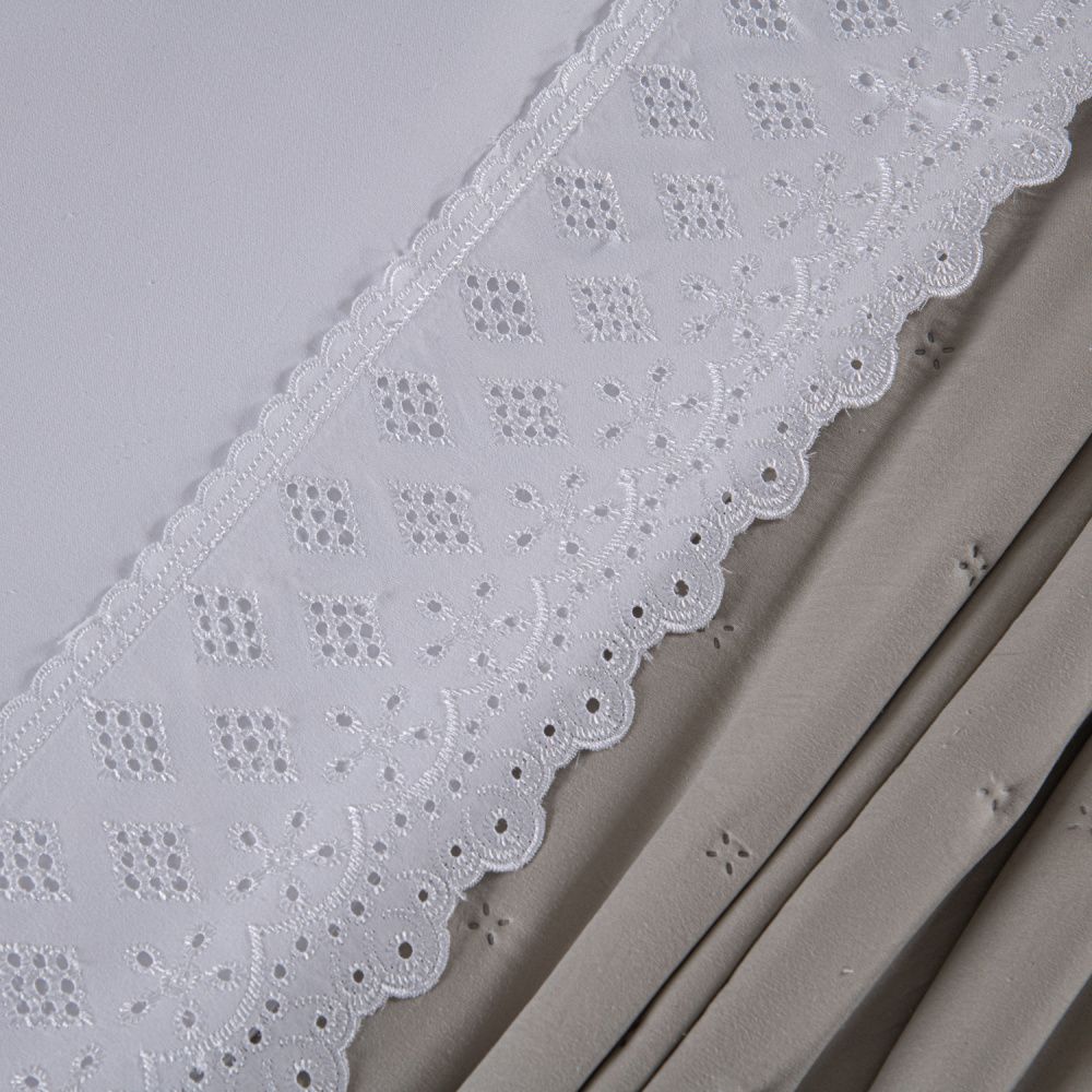 Kit Cama Posta Serena Percal 300 Fios Bordado Inglês Branco/Fendi/Marfim